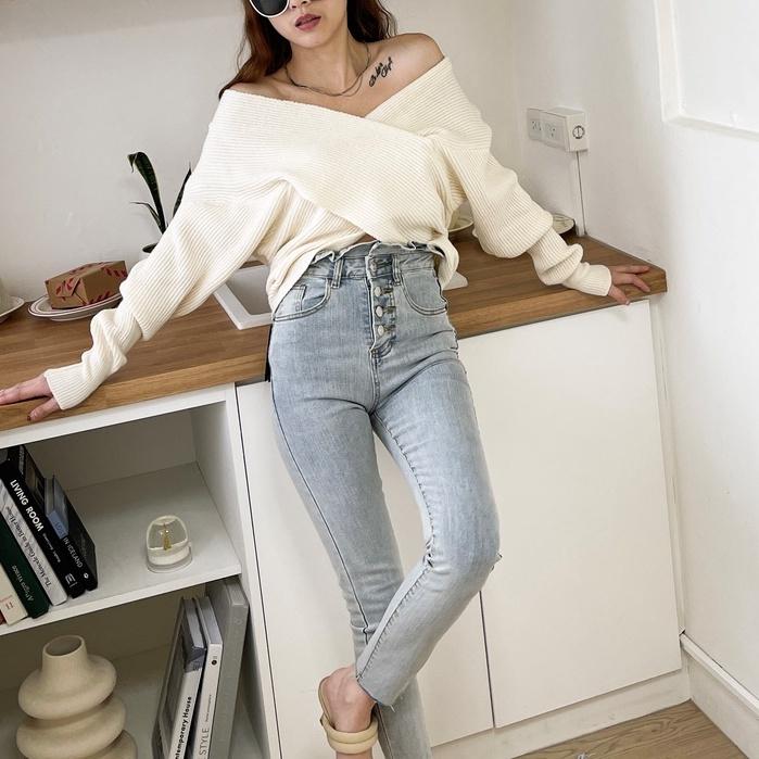 【DOE.FF】花苞排扣牛仔長褲 (現貨) 鉛筆褲 合身長褲 牛仔褲 牛仔長褲 彈力長褲 長褲女 緊身長褲 高腰長褲-細節圖6