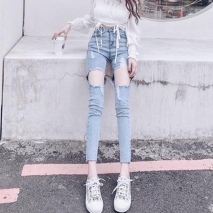 【DOE.FF】淡藍刷破緊身窄管褲 (現貨) 緊身褲 高腰長褲 顯瘦長褲 牛仔褲 牛仔長褲 長褲女 窄管褲 女裝-細節圖3
