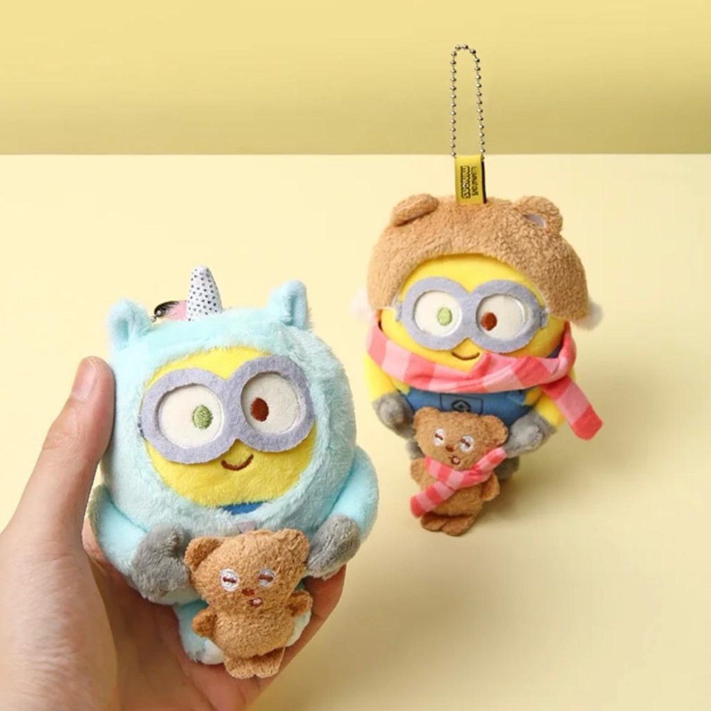 【熊盒子】正版授權🔖 小小兵 小黃人 BOB TIM 冬天系列 毛絨娃娃 掛件 公仔 睡衣款 圍巾款 吊飾-細節圖8