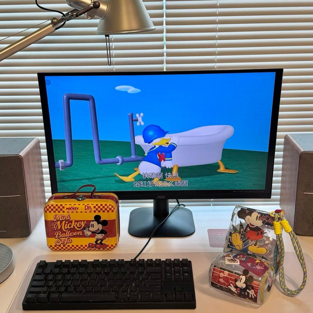 【熊盒子】 正版授權🔖SUNDAY HOME DISNEY 迪士尼 米奇 復古充氣沙發造型 手機支架 擺件 創意 禮物-細節圖7