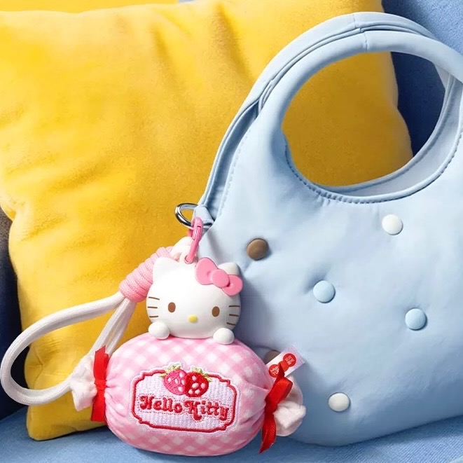 【熊盒子】 正版授權🔖 三麗鷗 HELLO KITTY 凱蒂貓 美味便利店 香薰毛絨掛件 盲盒 吊飾 禮物-細節圖3