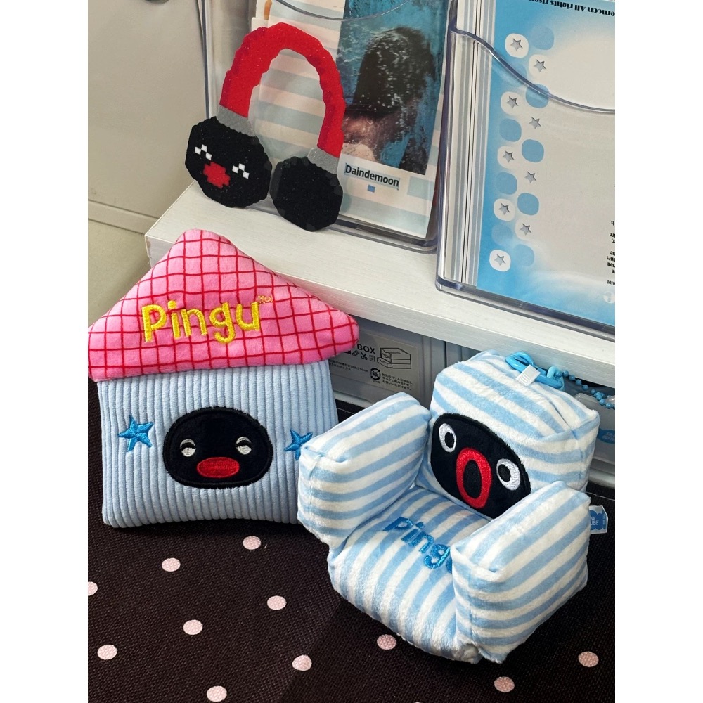 【熊盒子】 正版授權🔖馬克圖布 企鵝家族PINGU 家居系列 毛絨掛件 吊飾 枕頭 拖鞋 馬桶 床 沙發 房子 電話-細節圖9