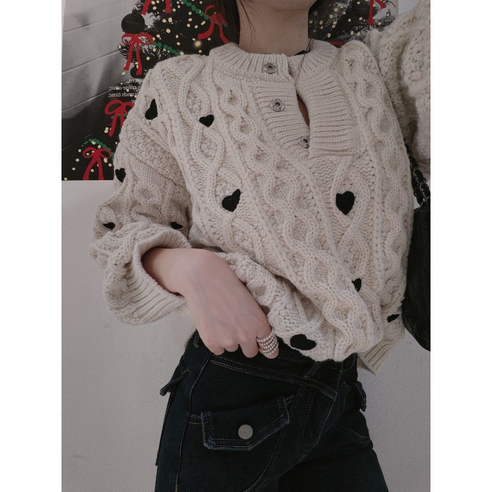 左左家#1023 高級感愛心刺繡毛衣-規格圖6