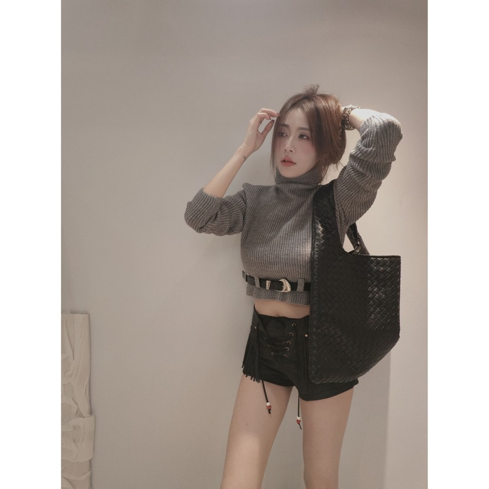 左左家#61771 反折高領毛衣(灰)-細節圖2