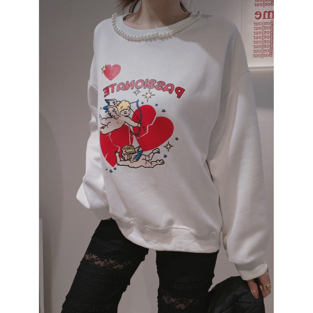 左左家#7176 被愛神眷顧的大學T(白)-細節圖3