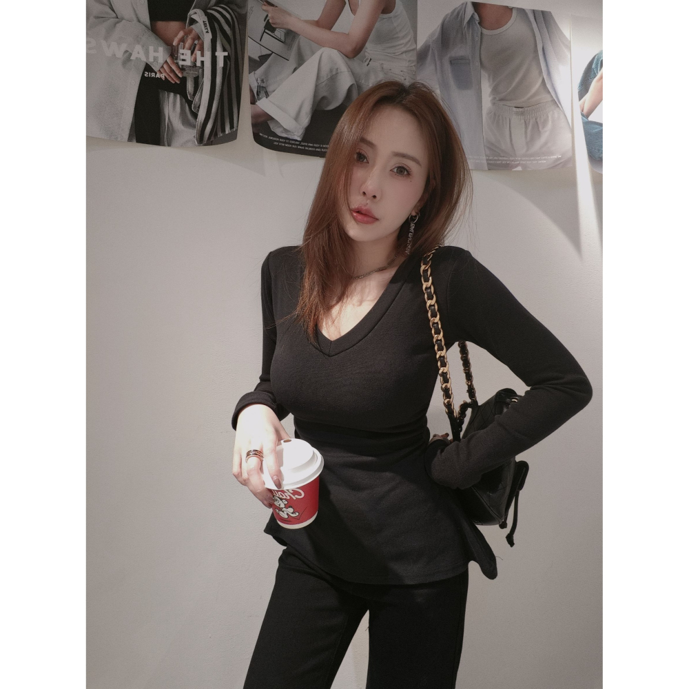 左左家#5983 獨家原創視覺修身豐胸上衣-細節圖3