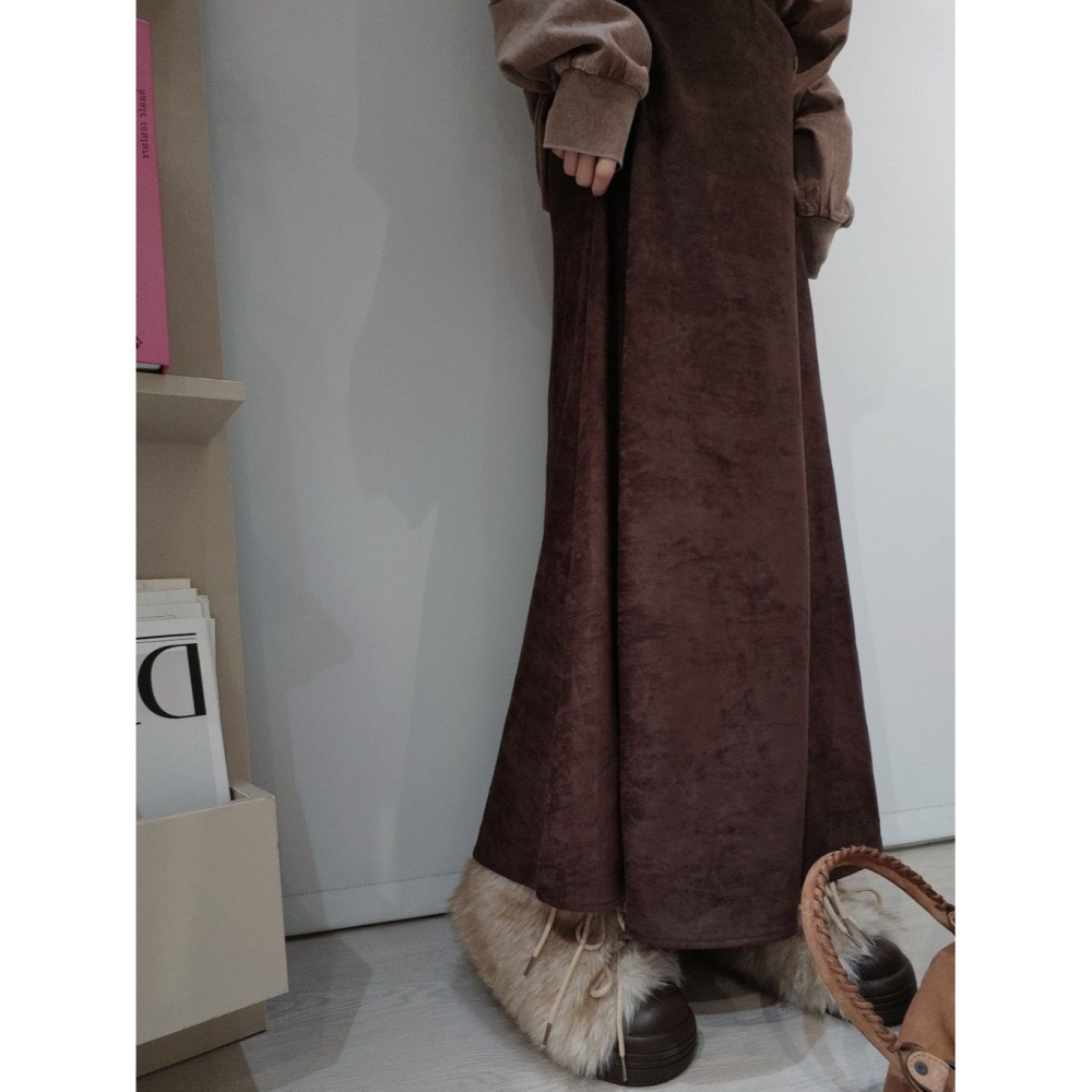 左左家#25052 羊京絨長裙(咖啡)-細節圖3