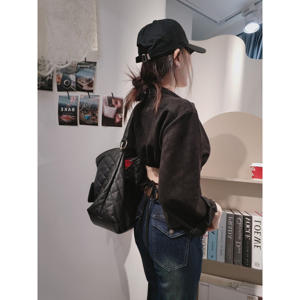 左左家#8205 軟麂皮美腰襯衫(黑)-細節圖2