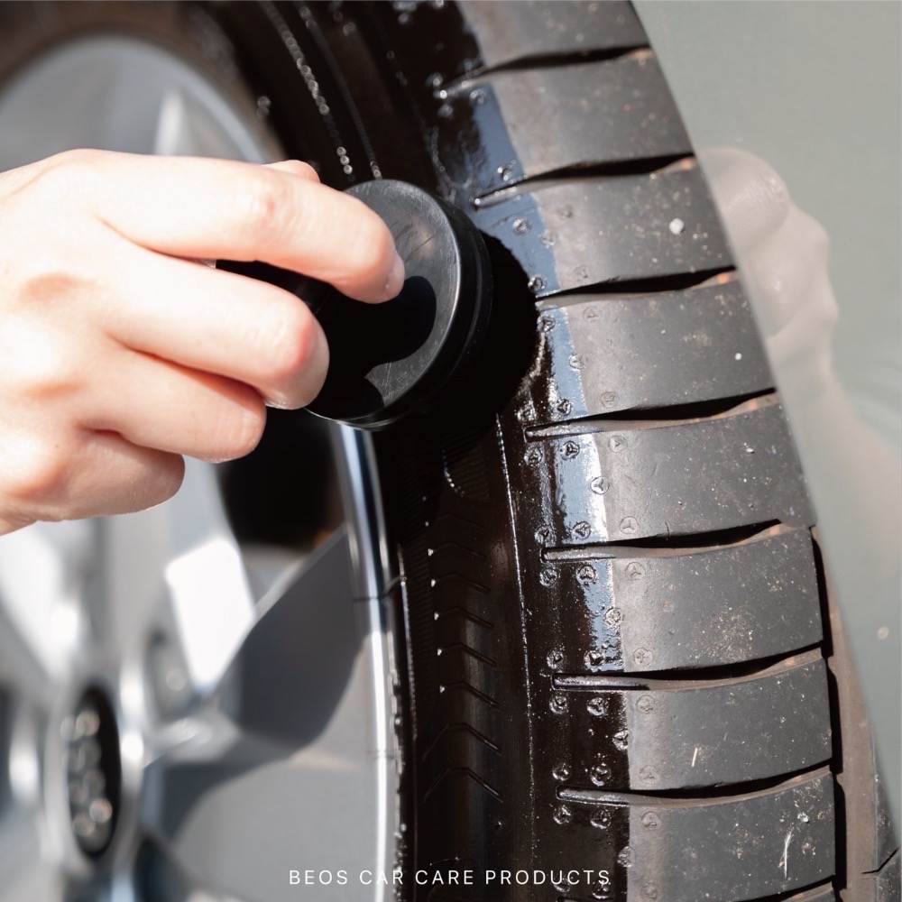 •BEOS• 圓型上油刷 可收納 高貼合度 輪胎油刷 超耐用 不掉毛 上油刷 免沾手 輪胎油刷子 輪胎刷 輪胎上蠟刷-細節圖2