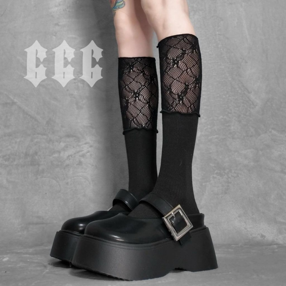 666 SHOP 「台灣現貨」韓系蕾絲拼接女孩穿搭lolita軟妹黑色白色長襪中筒襪子女襪-細節圖2