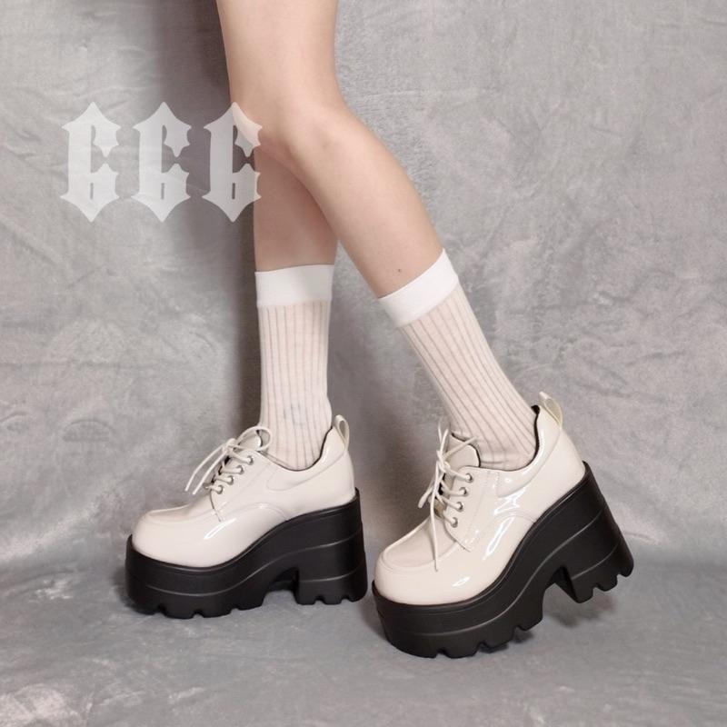 666 SHOP 「台灣現貨」35-40碼9.5cm歐美亮皮黑色白色厚底個性小眾厚底鞋增高鞋坡跟大碼鬆糕鞋-細節圖3