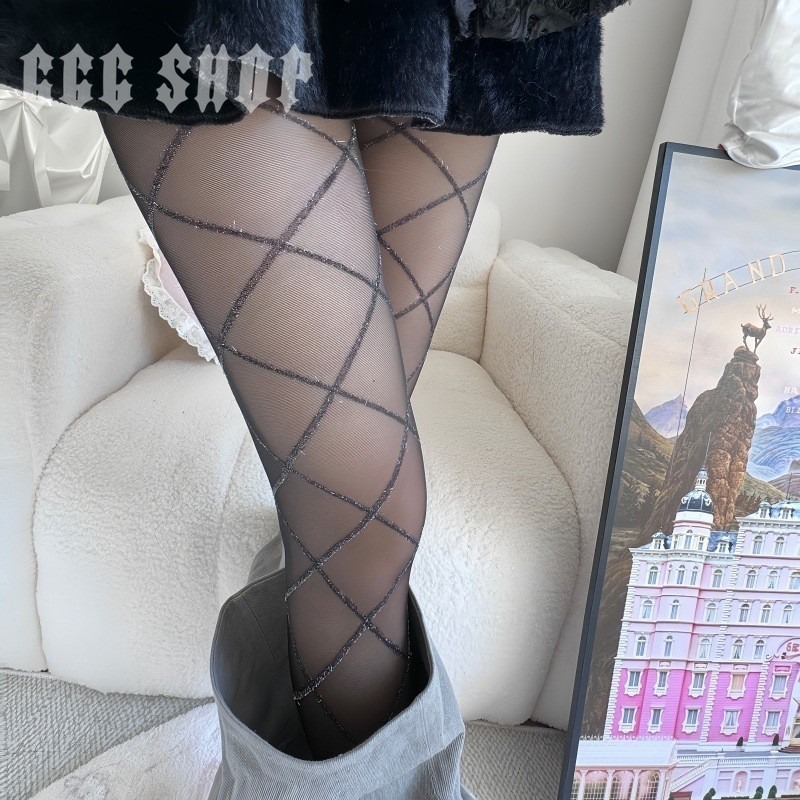 666 SHOP 「台灣現貨」冷酷暗黑性感絲襪法式復古純欲連褲襪黑絲灰色菱格性感絲襪銀絲交叉夏季超薄設計感-細節圖2