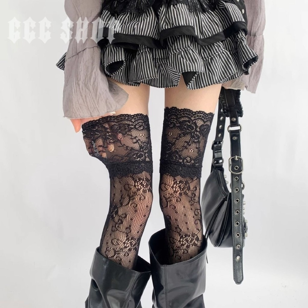 666 SHOP 「台灣現貨」春夏純欲風蕾絲花邊長靴襪復古花卉漁網襪配靴子白色過膝襪女大腿襪-細節圖2