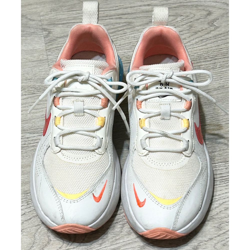 NIKE系列-Air Max Verona 女款白紅多色系氣墊運動慢跑鞋23.5CM-細節圖3