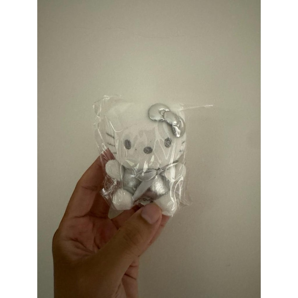 三麗鷗 韓國🇰🇷限定 銀色愛心8cm吊飾 凱蒂貓 帕恰狗 酷洛米 美樂蒂 布丁狗 大耳狗 現貨🔥-細節圖6