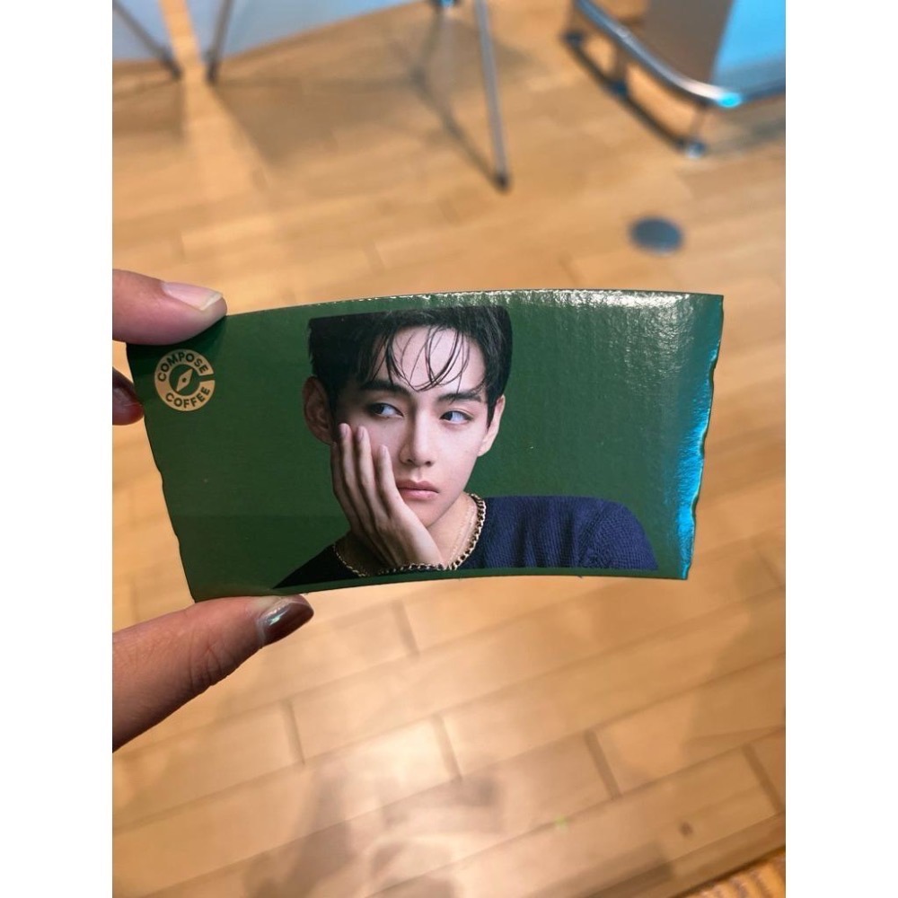 BTS V 代言Compose咖啡杯套 退伍初拍版本 節慶版本 聖誕綠版本-細節圖2