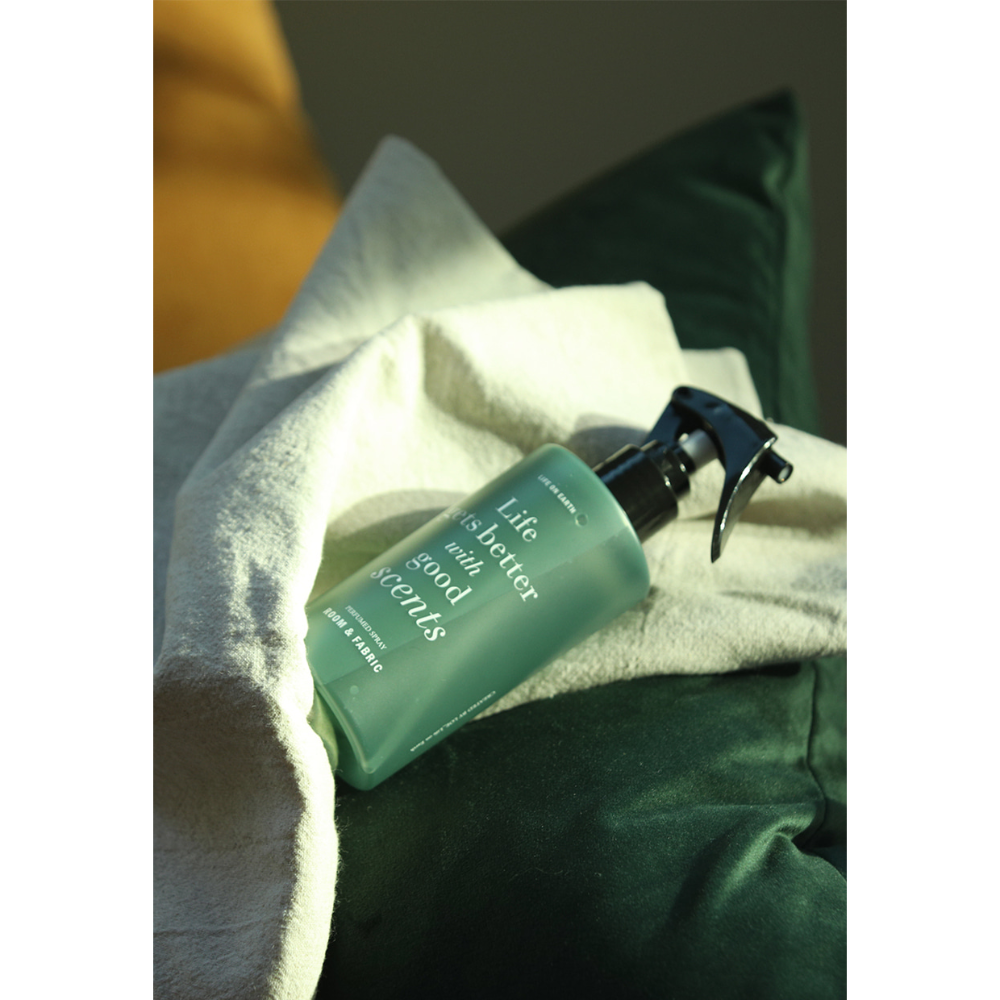 White shirt 織物噴霧210m