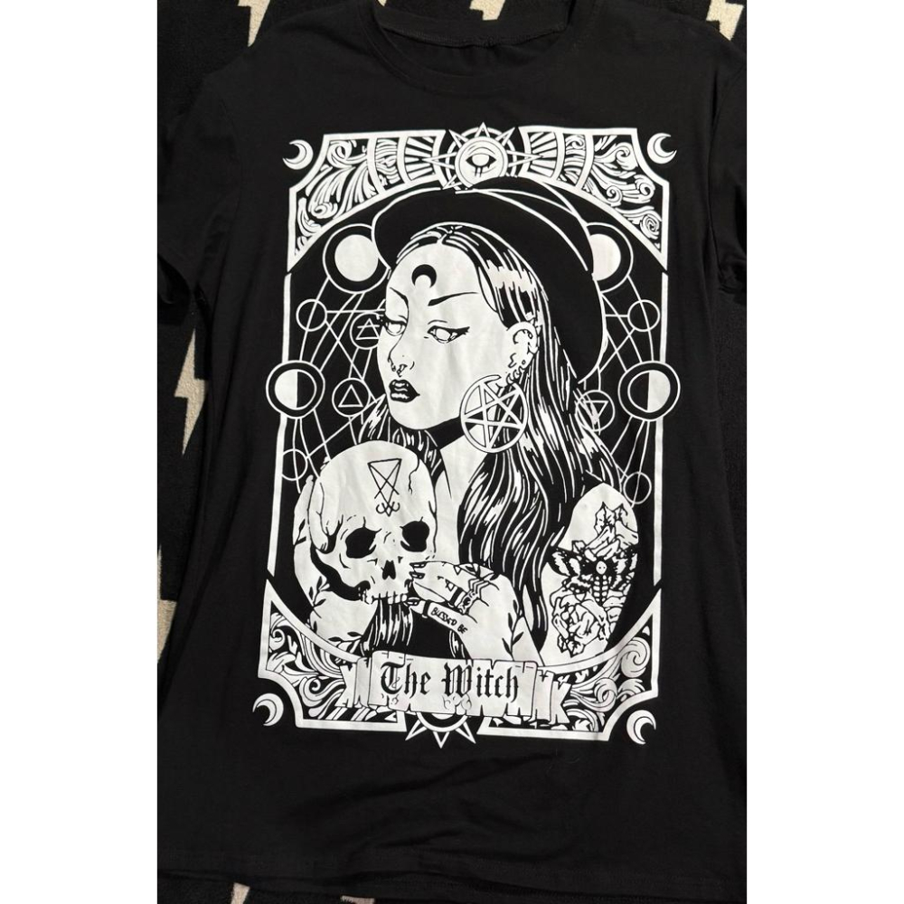全新 女巫 短T t-shirt witch 暗黑 長版-細節圖2