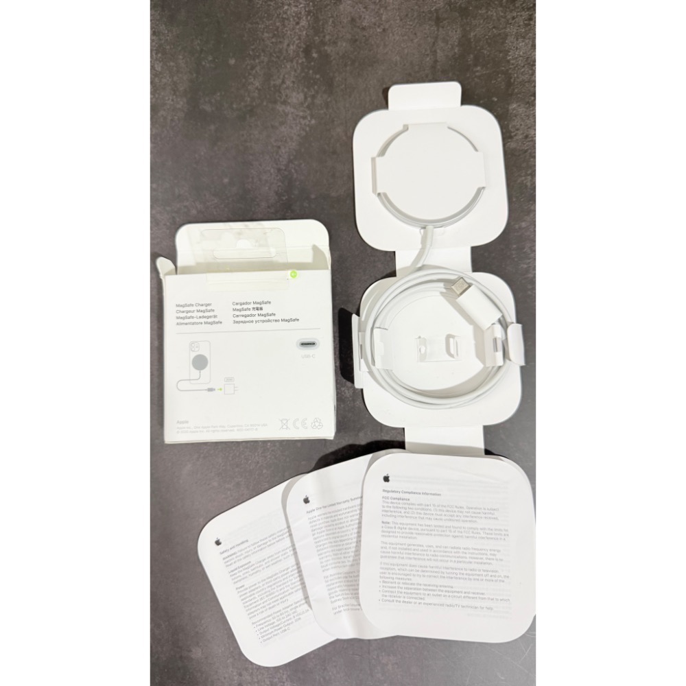 APPLE 原廠 MagSafe Charger 無線充電器 磁吸 充電/愛思Qi- PO3超薄10W 快充-細節圖2