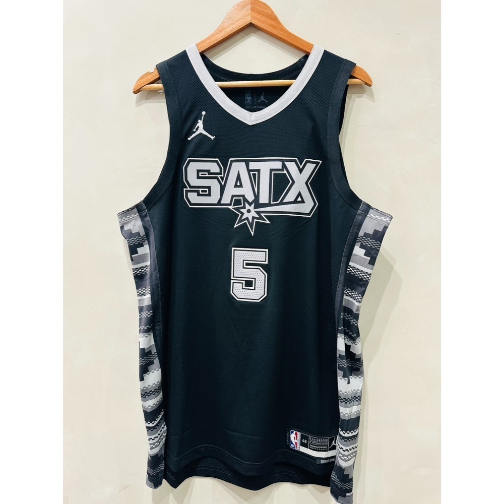 Castle 飛人黑 AU 48