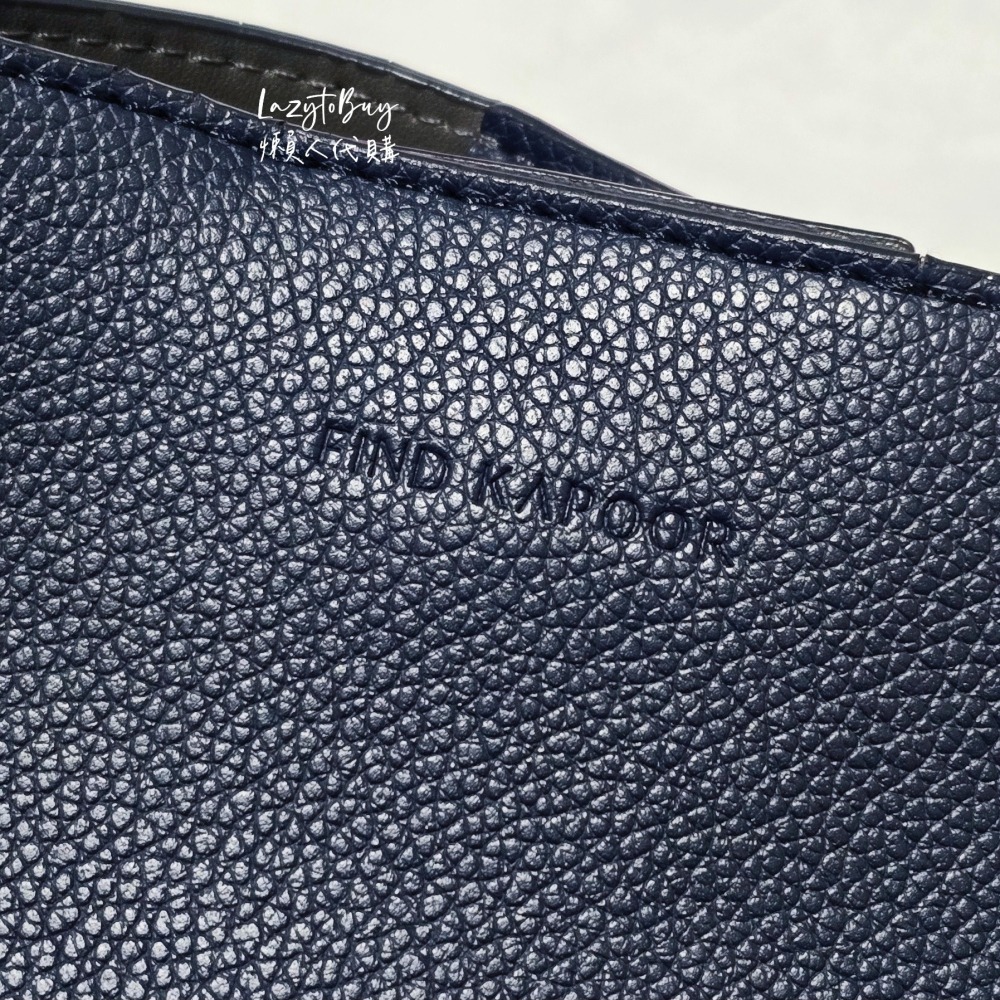 【二手現貨】Find Kapoor 字母系列水桶包 深藍色 Pingo 20 肩背包 斜背包 側背包 包包 官方正品-細節圖3