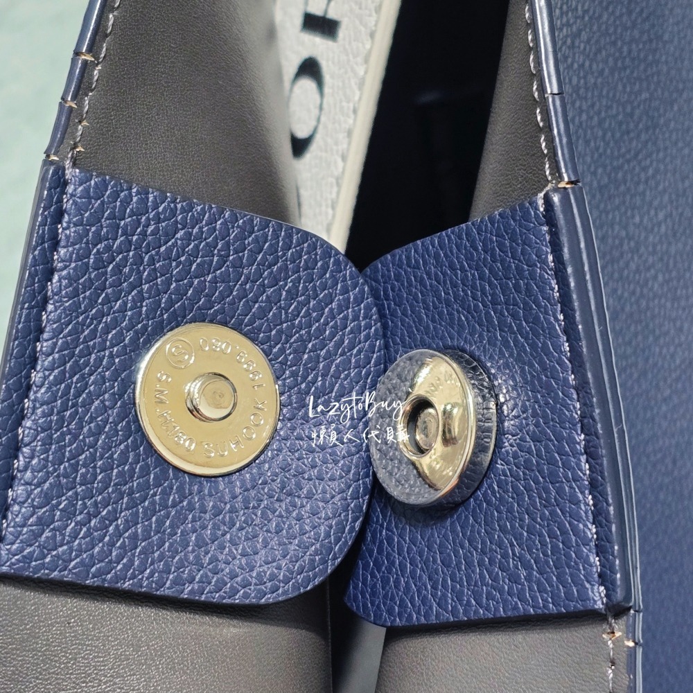 【二手現貨】Find Kapoor 字母系列水桶包 深藍色 Pingo 20 肩背包 斜背包 側背包 包包 官方正品-細節圖4