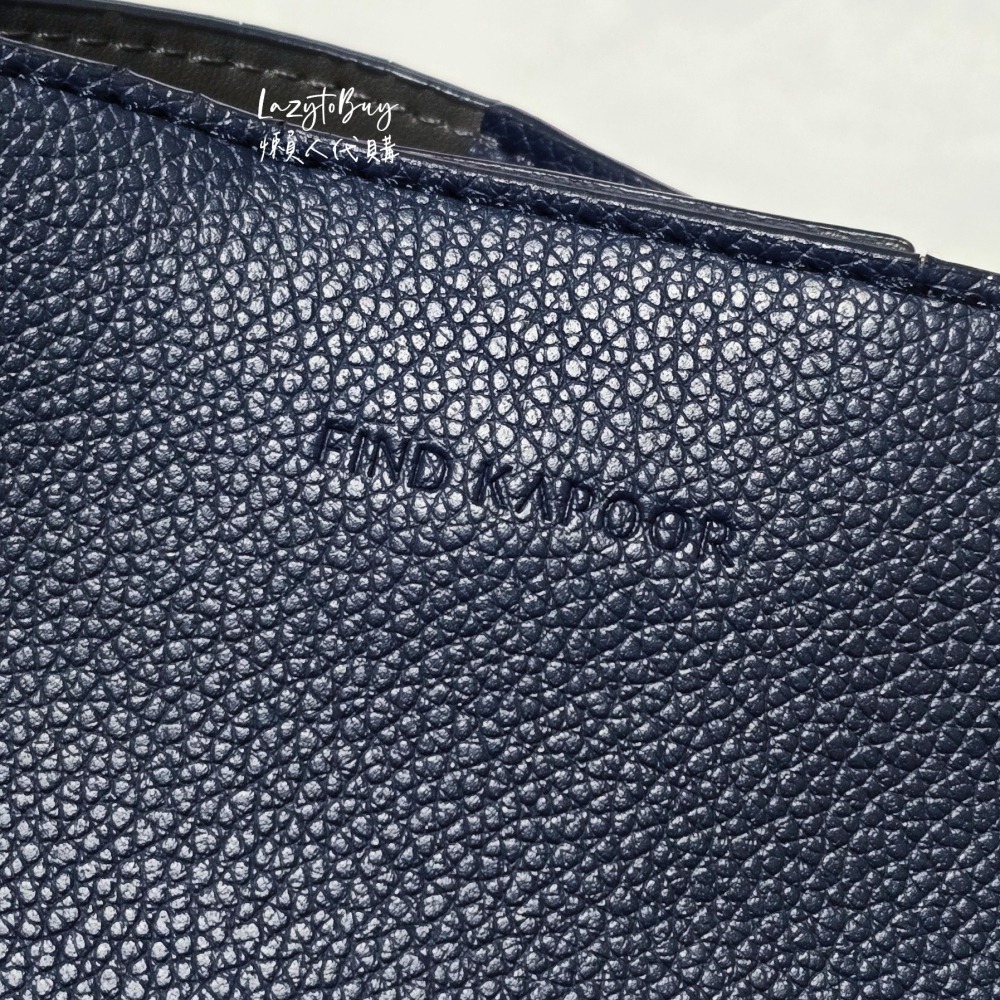 【二手現貨】Find Kapoor 字母系列水桶包 深藍色 Pingo 20 肩背包 斜背包 側背包 包包 官方正品-細節圖3