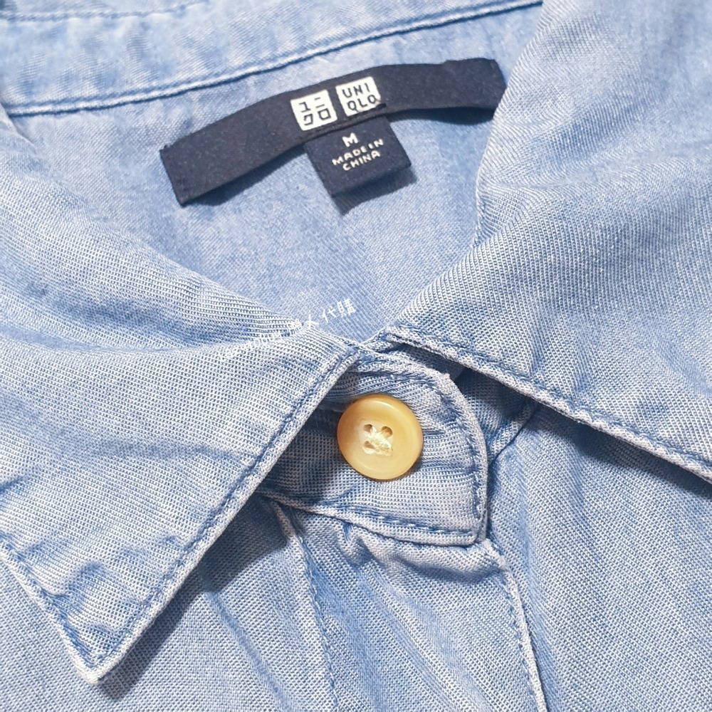 【二手現貨】UNIQLO 藍色排釦連身裙 洋裝 長裙 長版外套 罩衫 長袖 薄外套 服飾 正版 官方正品（已絕版）-細節圖2