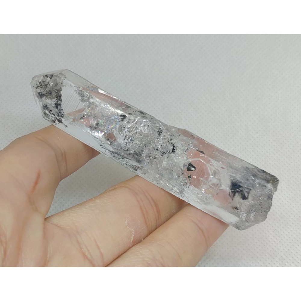0127 天然白水晶柱 內含鏡鐵礦-細節圖3