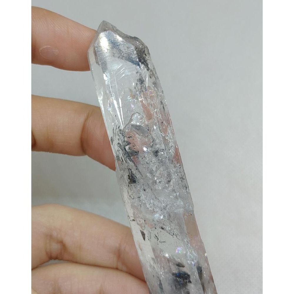 0127 天然白水晶柱 內含鏡鐵礦-細節圖6