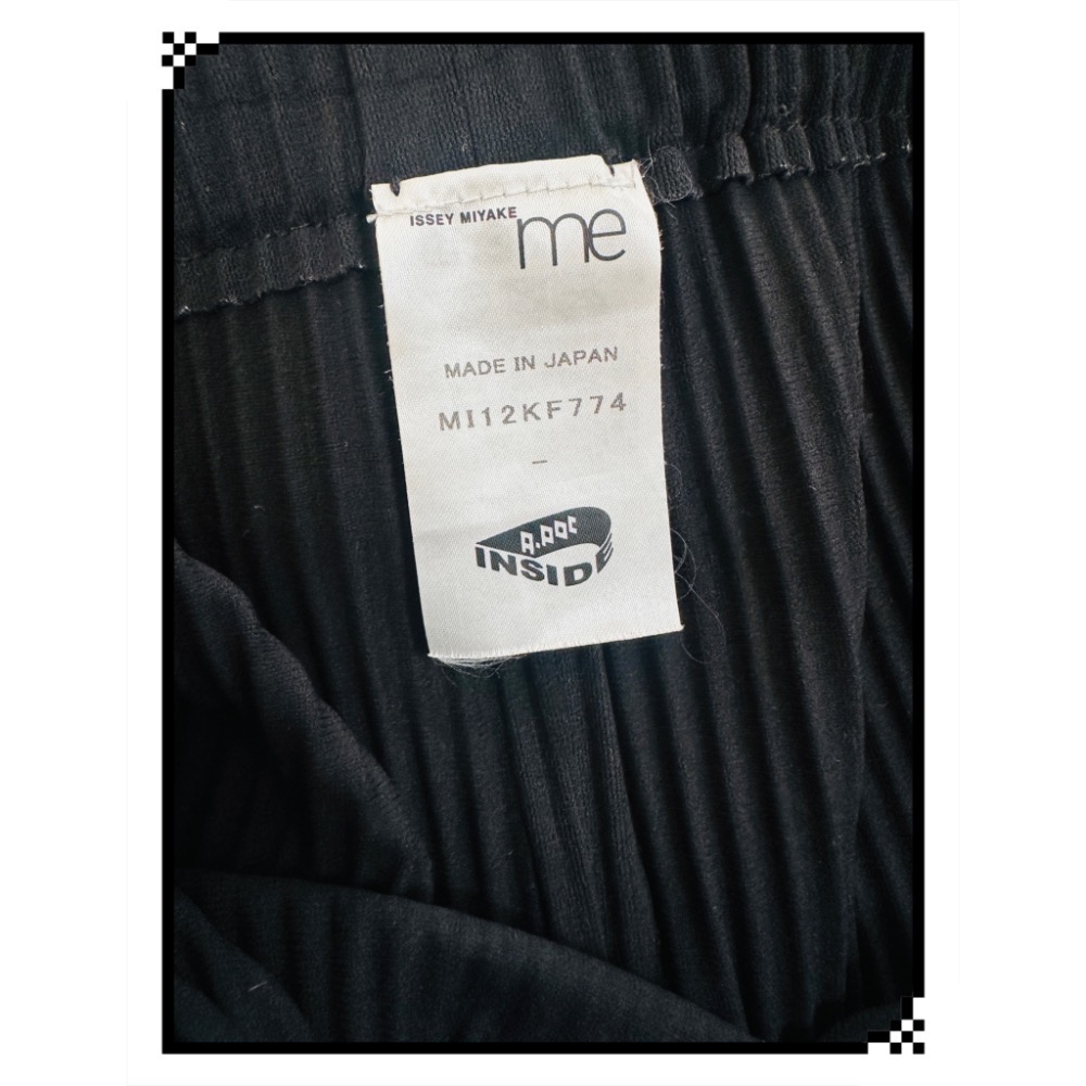 日本🇯🇵 三宅一生 me Issey Miyake 長褲 基本款 黑色 寬褲闊腿褲（MI12KF774）二手-細節圖5
