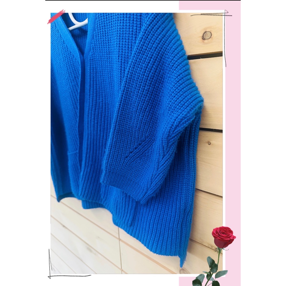 MAC MIOCO 米歐卡 童裝 女童 外套 罩衫 藍色 落肩 時尚 保暖 V領 前釦式 二手-細節圖6