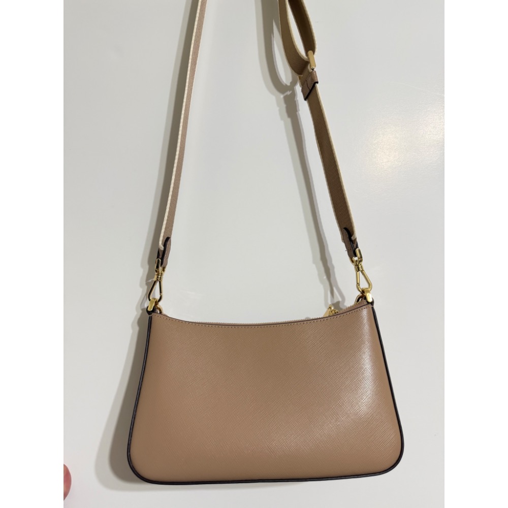 KATE SPADE 防刮拉鍊斜背雙背包 奶茶色/白-細節圖4