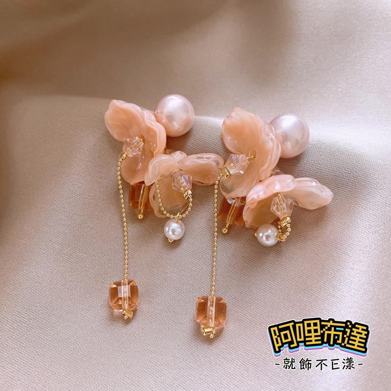 【阿哩布達】👉【耳環】台灣現貨 快速出貨 銀耳針 粉色珍珠花朵水晶流蘇耳針 螺旋耳夾 三角耳夾 新娘秘書 新娘飾品-細節圖6