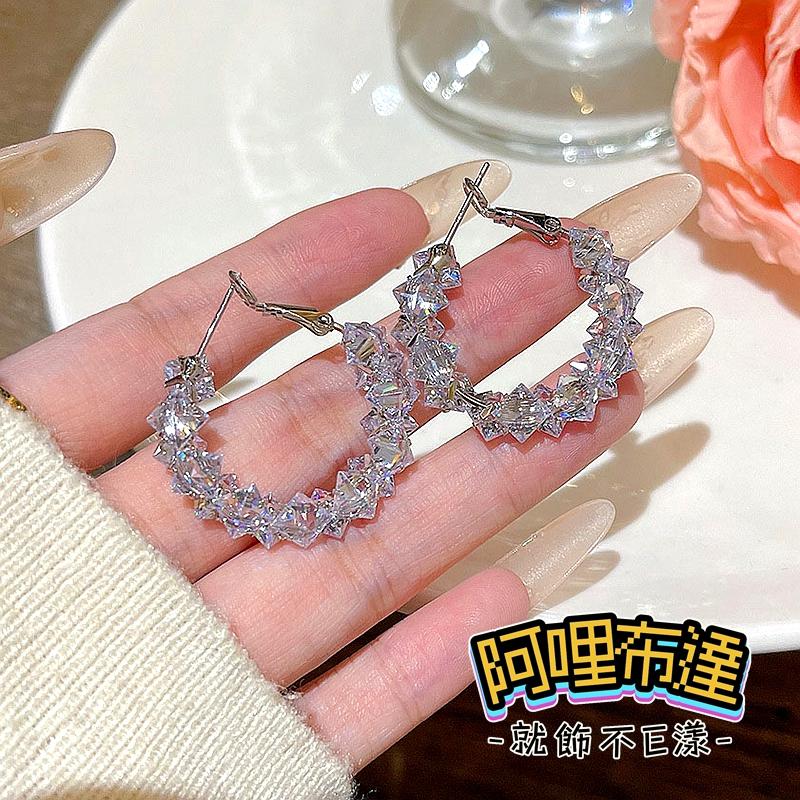 【阿哩布達】👉【耳環】台灣現貨 快速出貨 簡單時尚 立體鋯石纏繞圈圈 圓圈耳針耳環 螺旋耳夾 蚊香盤耳夾 新娘飾品-細節圖2