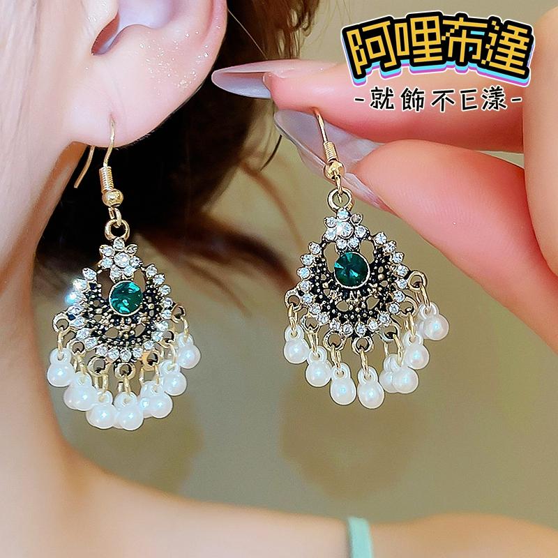 【阿哩布達】👉【耳環】台灣現貨 快速出貨 波西米亞風 水鑽珍珠流蘇耳環 夾式耳環 螺旋耳夾 三角耳夾 新娘飾品-細節圖2