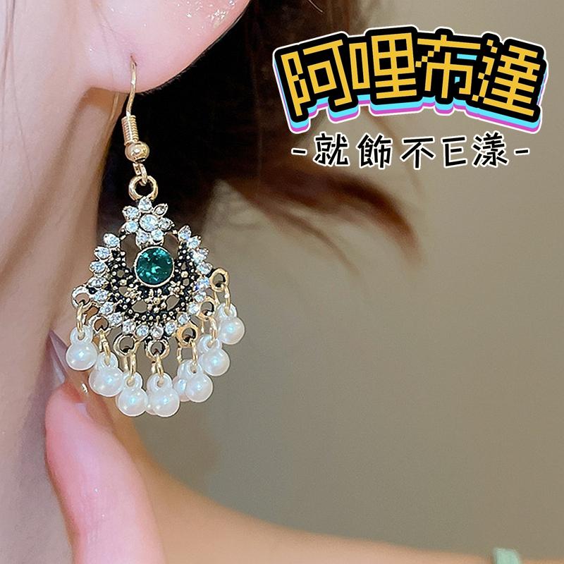 【阿哩布達】👉【耳環】台灣現貨 快速出貨 波西米亞風 水鑽珍珠流蘇耳環 夾式耳環 螺旋耳夾 三角耳夾 新娘飾品-細節圖3