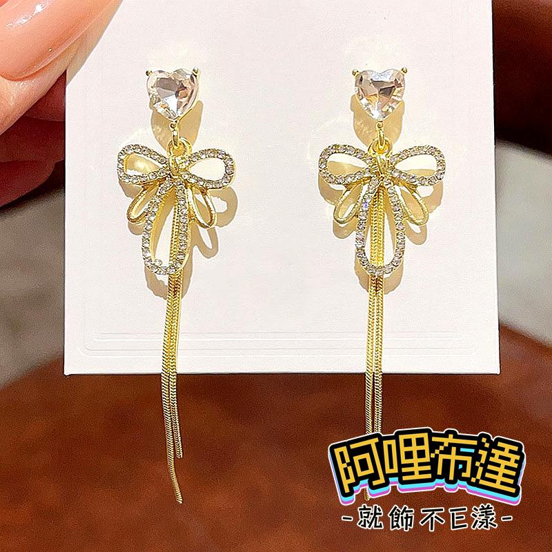 【阿哩布達】👉【耳針耳夾】台灣現貨 快速出貨 銀耳針 愛心水鑽鏤空蝴蝶結流蘇耳針 螺旋耳夾 三角耳夾 蚊香盤 新娘飾品-細節圖5