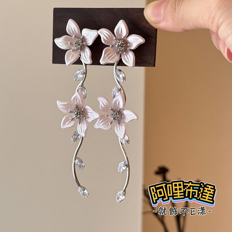 【阿哩布達】👉【耳環】台灣現貨 快速出貨 銀耳針 精緻花朵鋯石藤蔓流蘇耳針 夾式耳環 螺旋耳夾 三角耳夾 約會 出遊-細節圖3