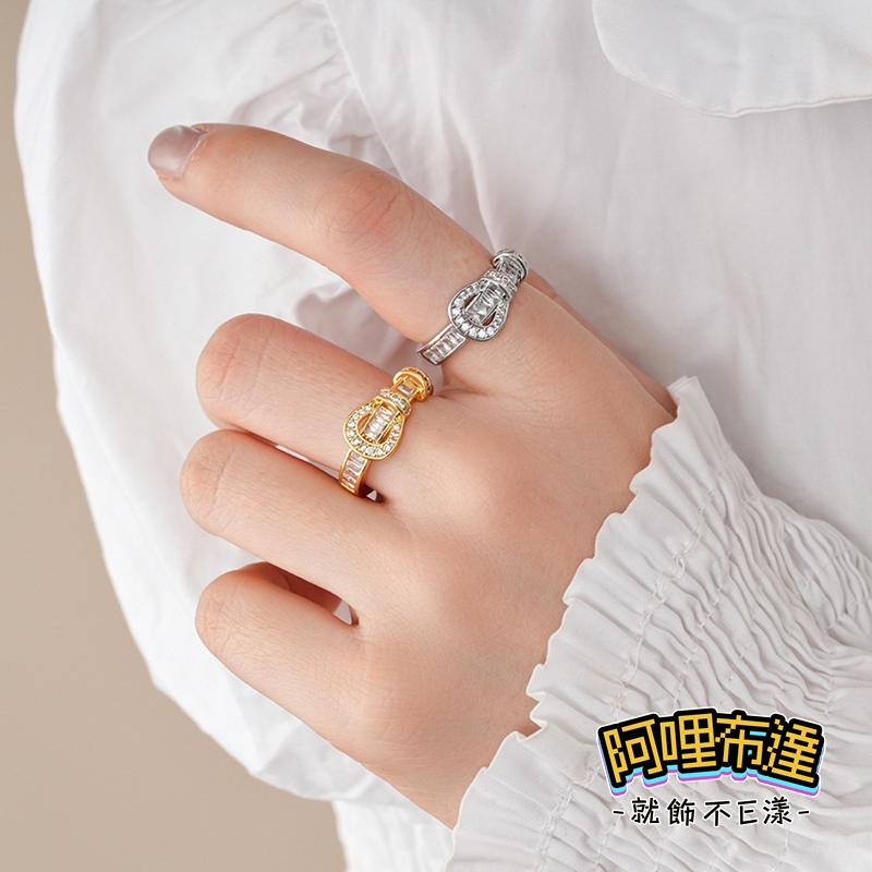 【阿哩布達】👉【戒指】台灣現貨 快速出貨JZ27 個性精緻皮帶造型水鑽戒指 開口戒 金銀兩色可選 新娘秘書 新娘飾品-細節圖5