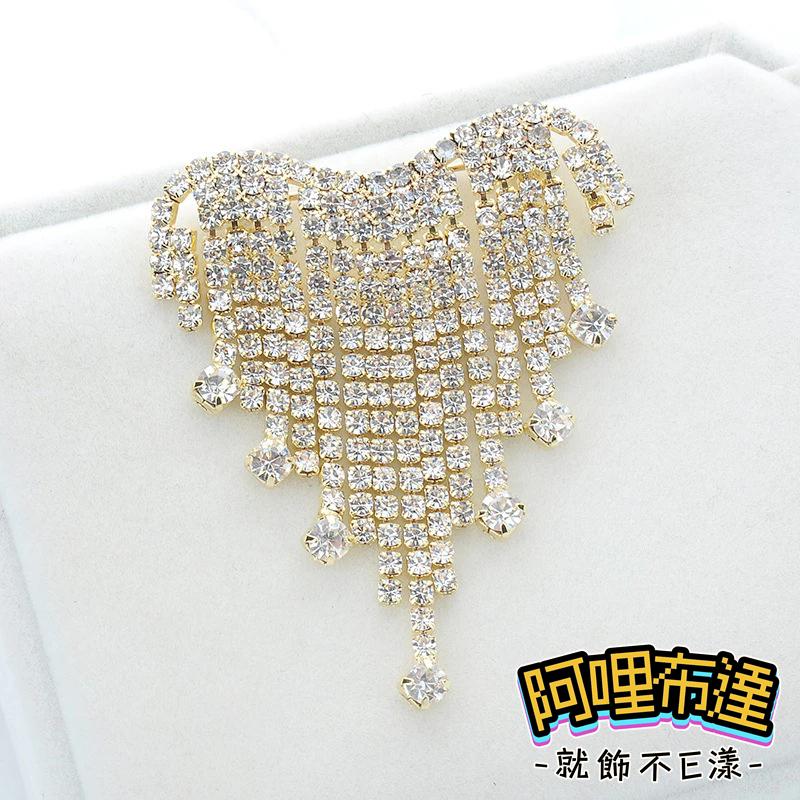 【阿哩布達】👉【胸針】台灣現貨 快速出貨BR09 時尚精緻 水鑽愛心桃心流蘇別針 胸針 GD 兩色可選 新娘飾品 新秘-細節圖3