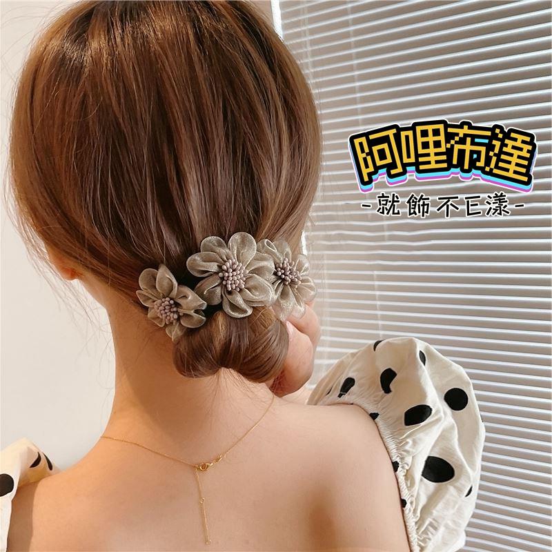 【阿哩布達】👉【髮飾】台灣現貨 快速出貨PFC8 精緻時尚 氣質絲絨花朵盤髮器 丸子頭 6色可選 新娘飾品 新娘秘書-細節圖5