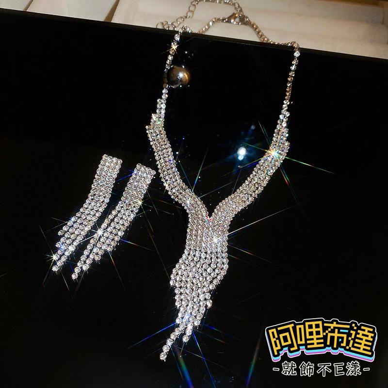 【阿哩布達】👉【套鍊組】台灣現貨 快速出貨TL48 美麗新娘 精緻璀璨 交叉水鑽V型流蘇項鍊耳環套組 二件組 新娘項鍊-細節圖8