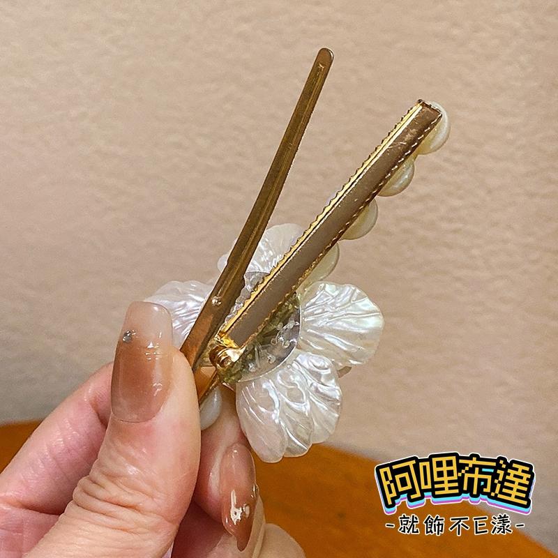 【阿哩布達】👉【髮飾】台灣現貨 快速出貨DFJ34 復古珍珠貝大花花朵珍珠髮夾 邊夾 瀏海夾 兩款可選 婚攝 新娘飾品-細節圖7