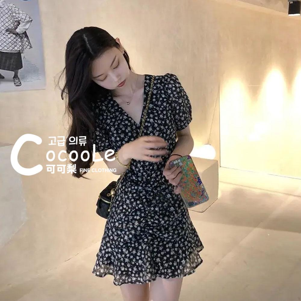 韓版🇰🇷浪漫氛圍夏季新款復古小清新法式赫本泡泡袖V領收腰A字碎花洋裝 夏季洋裝 氣質洋裝 法式洋裝 碎花洋裝 A字洋裝-細節圖2