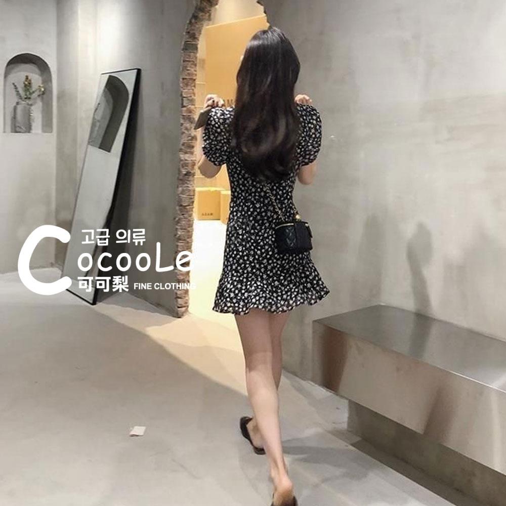 韓版🇰🇷浪漫氛圍夏季新款復古小清新法式赫本泡泡袖V領收腰A字碎花洋裝 夏季洋裝 氣質洋裝 法式洋裝 碎花洋裝 A字洋裝-細節圖4