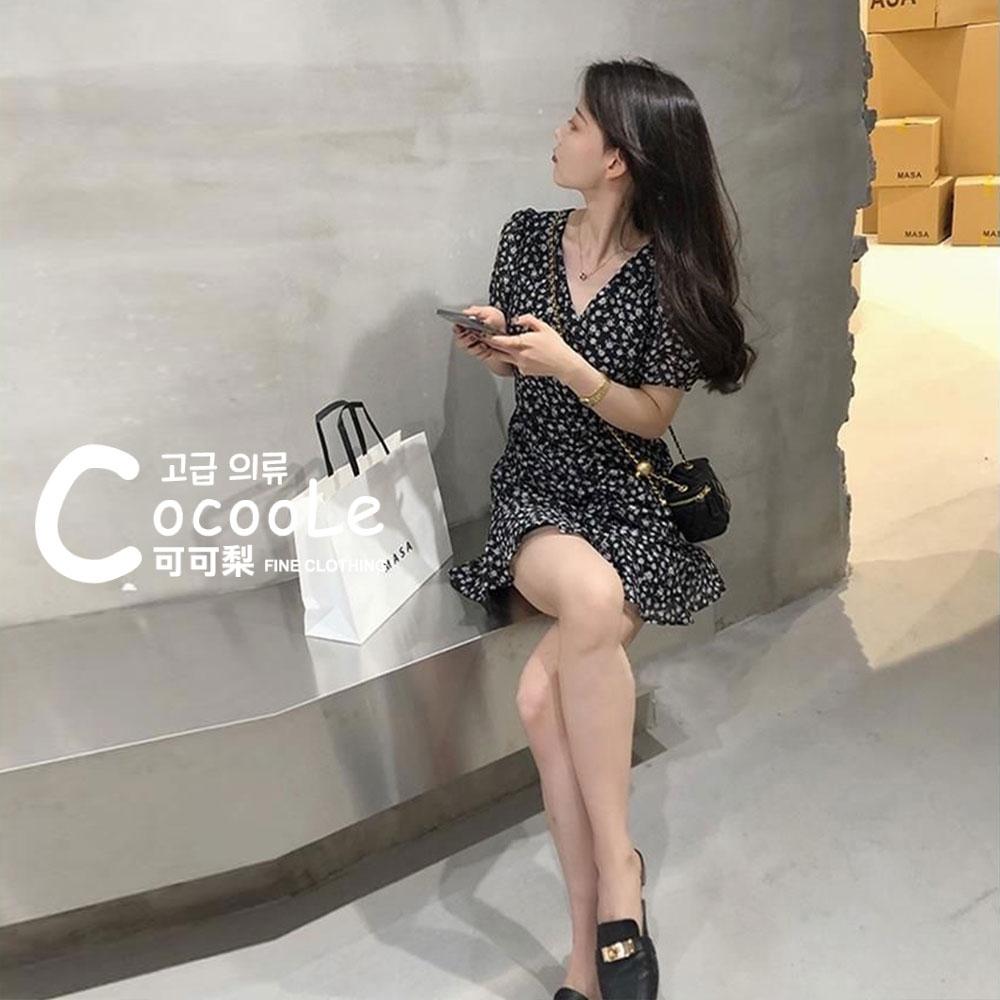 韓版🇰🇷浪漫氛圍夏季新款復古小清新法式赫本泡泡袖V領收腰A字碎花洋裝 夏季洋裝 氣質洋裝 法式洋裝 碎花洋裝 A字洋裝-細節圖5