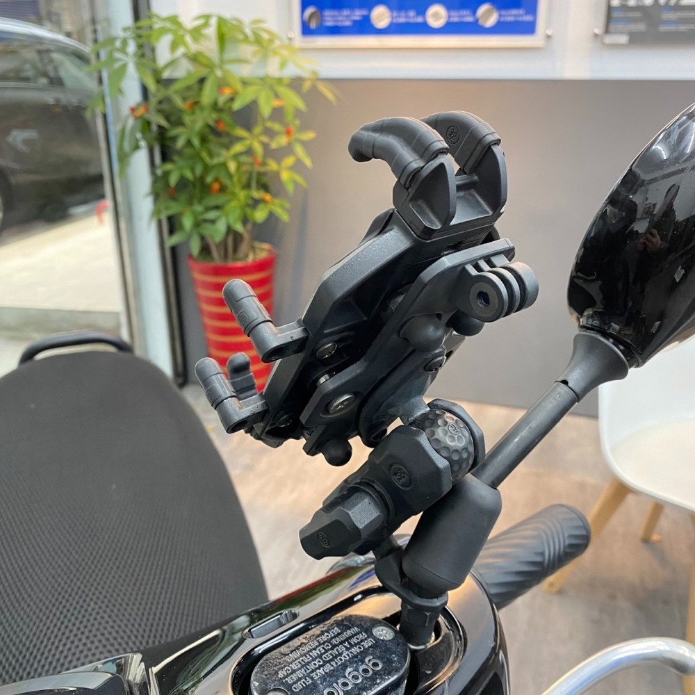 【桃園現貨】五匹甲殼減震手機架WUPP OsoPro 機車手機架 五匹手機架  無線充電板 小盔盔 手機架 外送-細節圖7