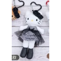 現貨 7-11限定 長腿Kitty 凱蒂貓Hello Kitty 長腿絨毛吊飾 正版 牛仔裙款 / 蛋糕裙款-細節圖5