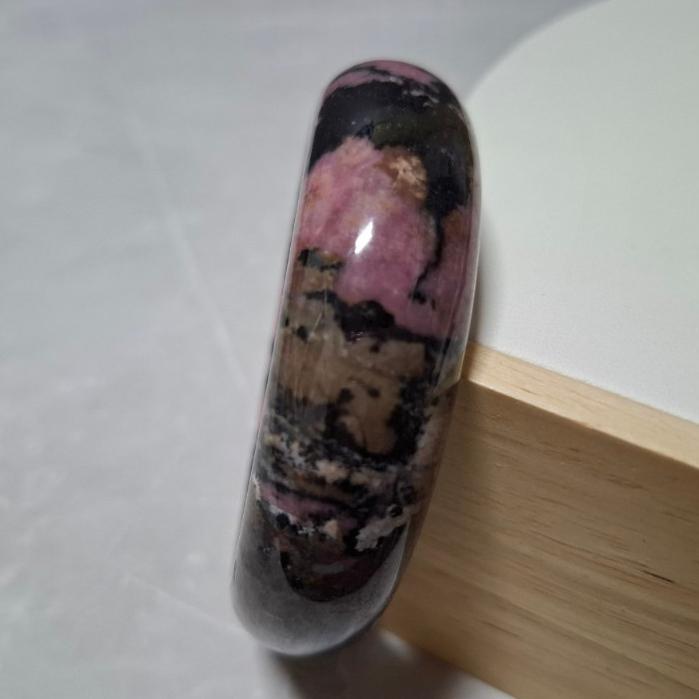 【三寶坊】薔薇手鐲 64圈口 薔薇輝手鐲 玫瑰石 寬鐲 手鐲大圈口 N440-細節圖3